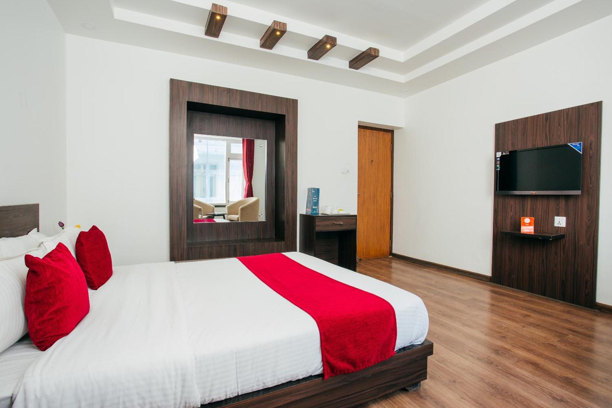 Oyo 11474 Gangaur Regency Boutique Hotel Kathmandu Exterior photo